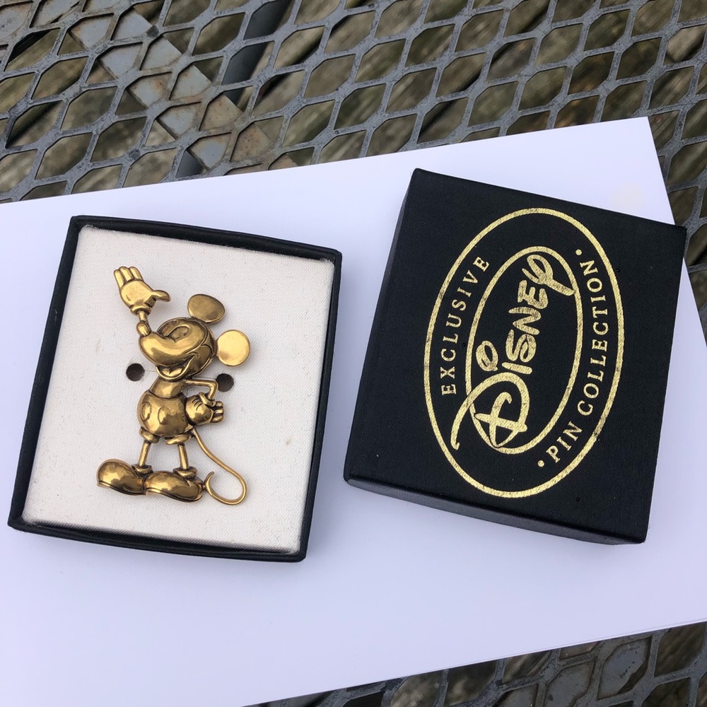 Vintage Standing Mickey Gold Napier Pin Brooch Goldtone Waving - original box
